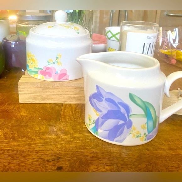 International China Floradale Cream and Sugarbowl set - Picture 5 of 7